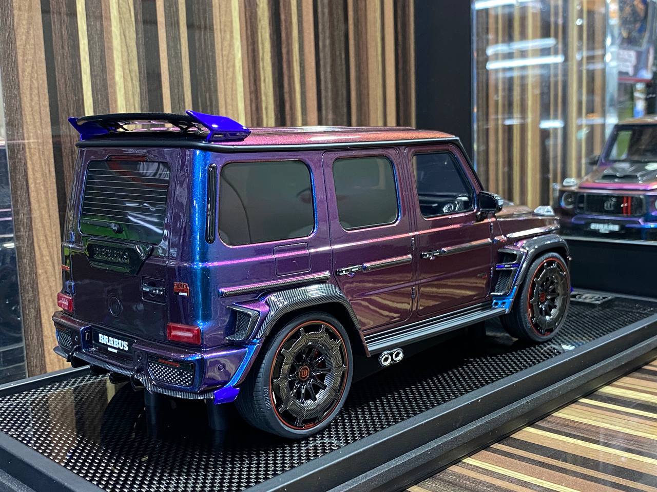 Mercedes-Benz Brabus 900 Rocket Chameleon MotorHelix