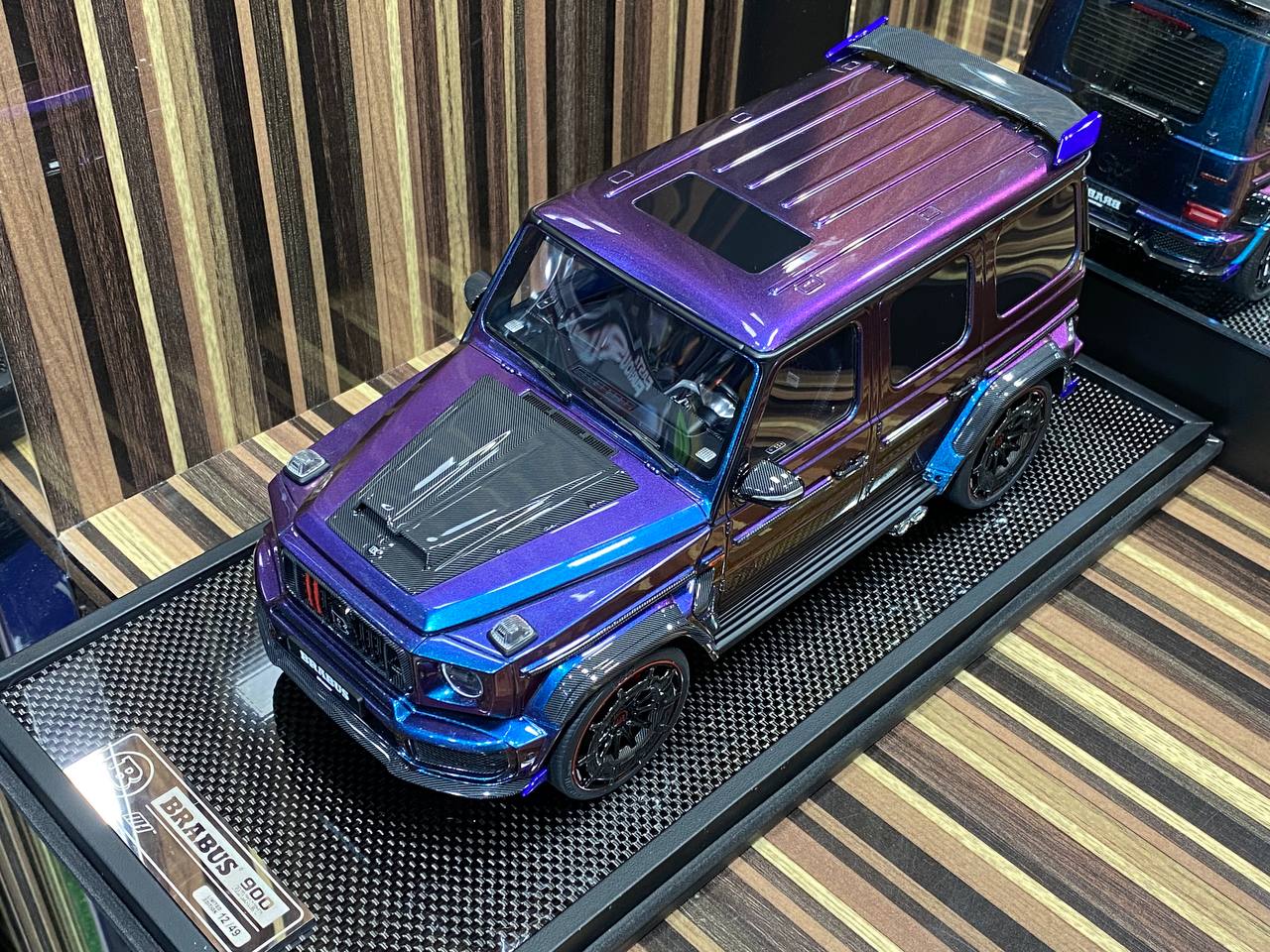 Mercedes-Benz Brabus 900 Rocket Chameleon MotorHelix