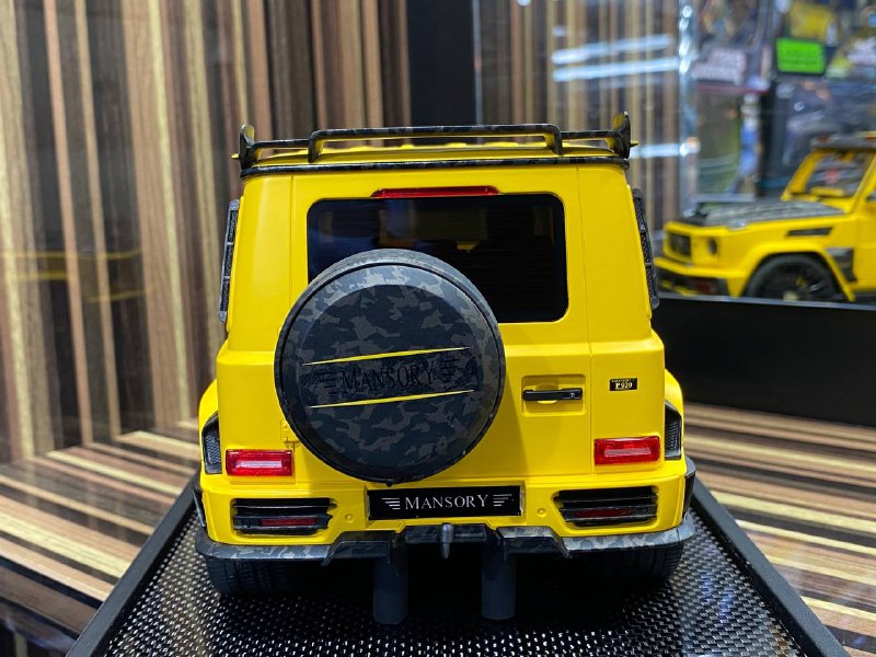 Mercedes-Benz G63 MANSORY  Yellow Motorhelix