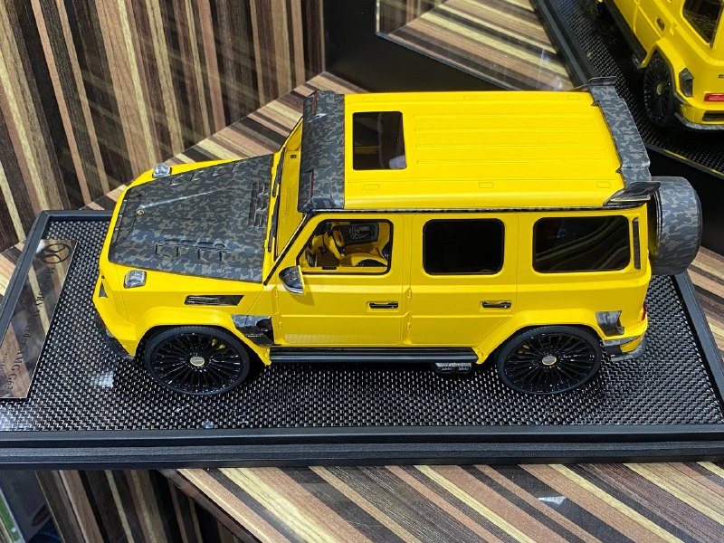 Mercedes-Benz G63 MANSORY  Yellow Motorhelix