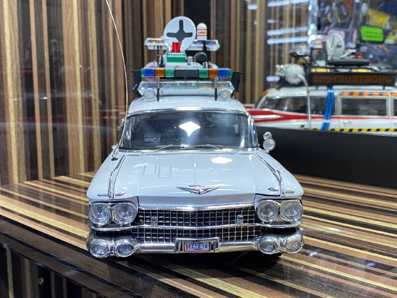 Ghostbusters diecast car 1 18 outlet