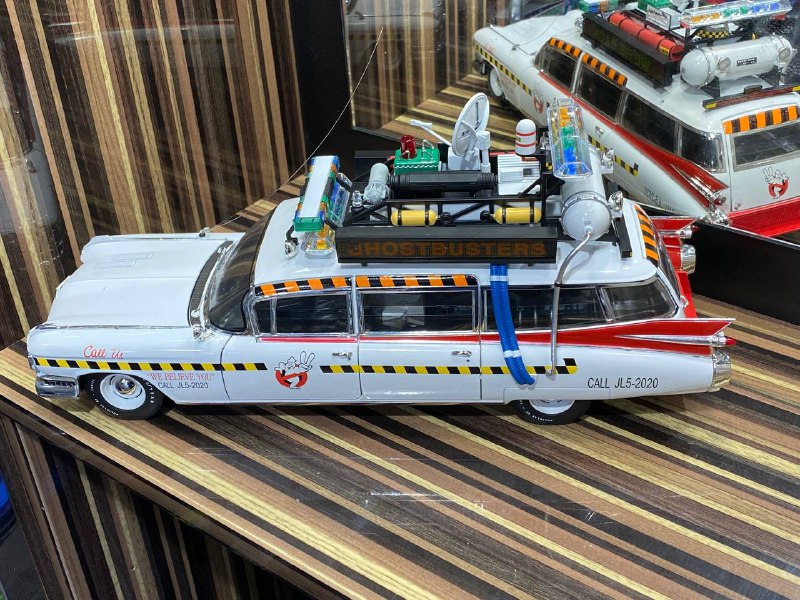 Ghostbusters II Cadillac  ECTO-1A HOT WHEELS Elite