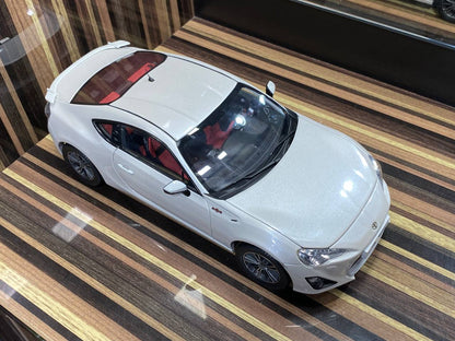 1/18 Diecast Toyota GT86 2012 White Century Dragon Scale Model Car|Sold in Dturman.com Dubai UAE.