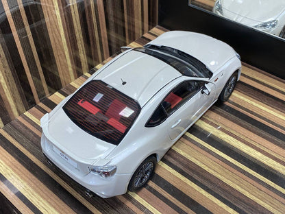 1/18 Diecast Toyota GT86 2012 White Century Dragon Scale Model Car|Sold in Dturman.com Dubai UAE.