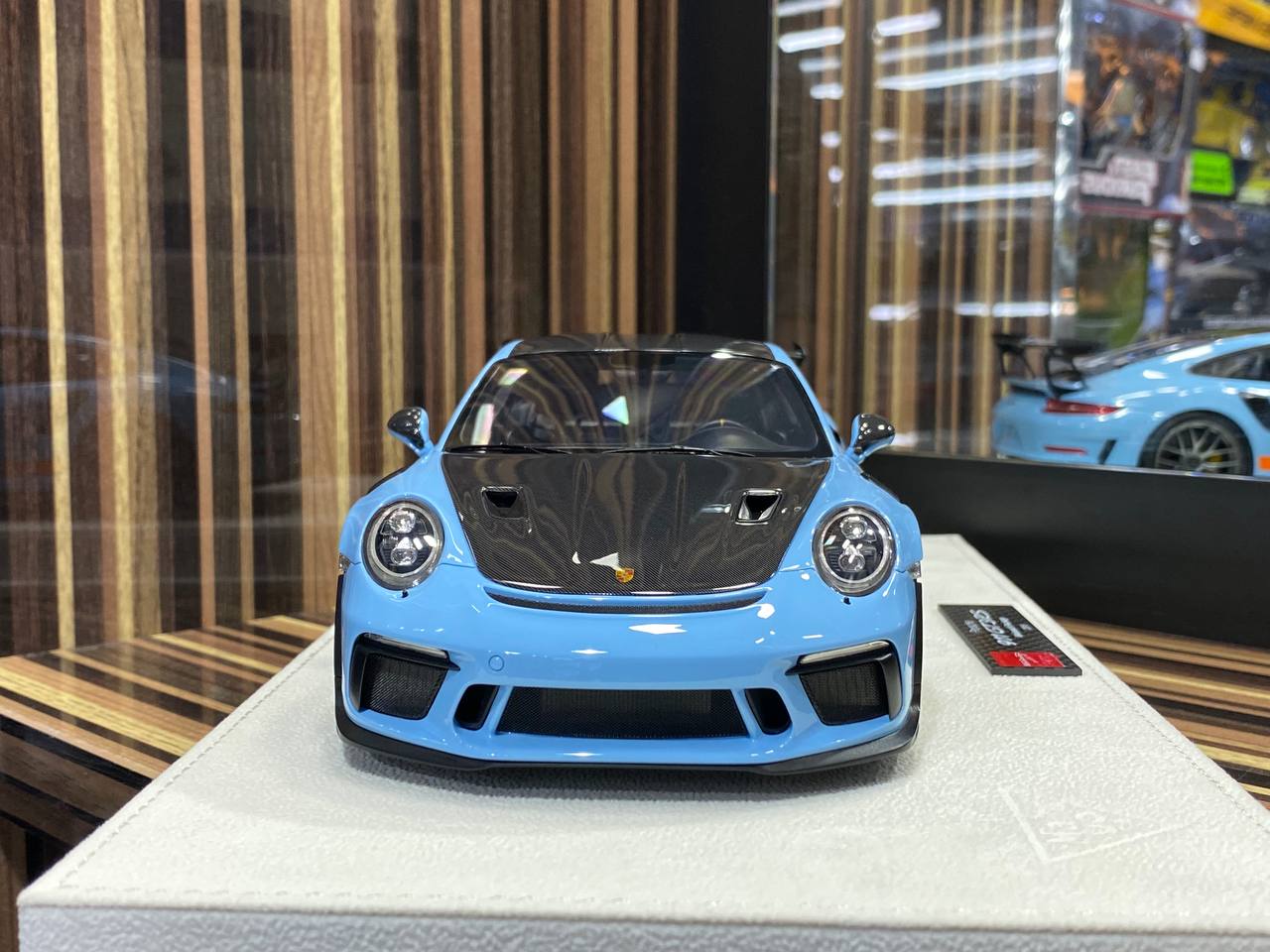 1/18 Porsche 911 GT3 RS 2018 Gulf Blue Make Up|Sold in Dturman.com Dubai UAE.