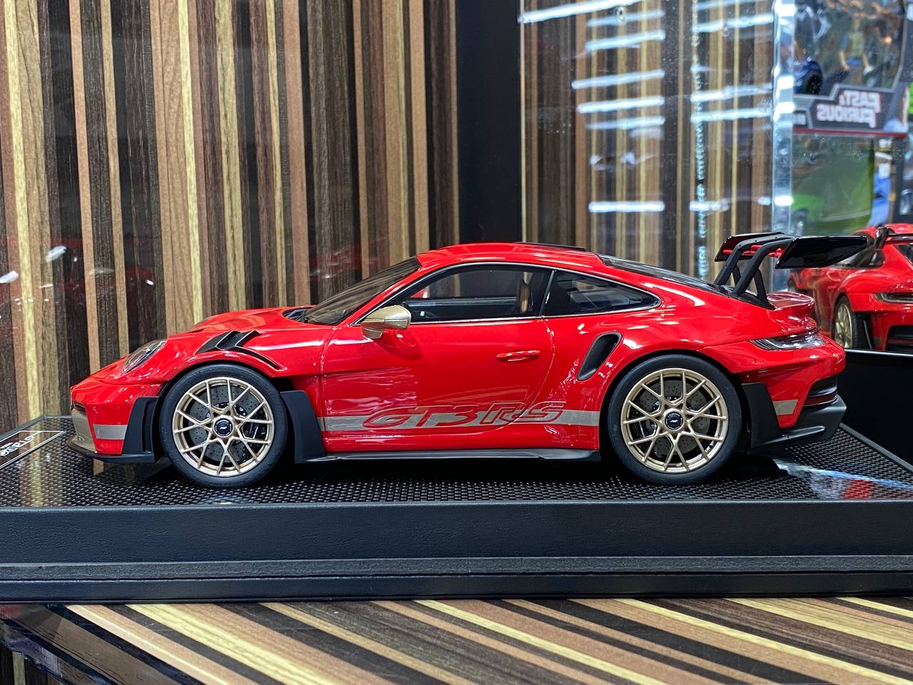 Porsche 911 GT3 RS 992.1 Gold Wheels Red by Timothy & Pierre