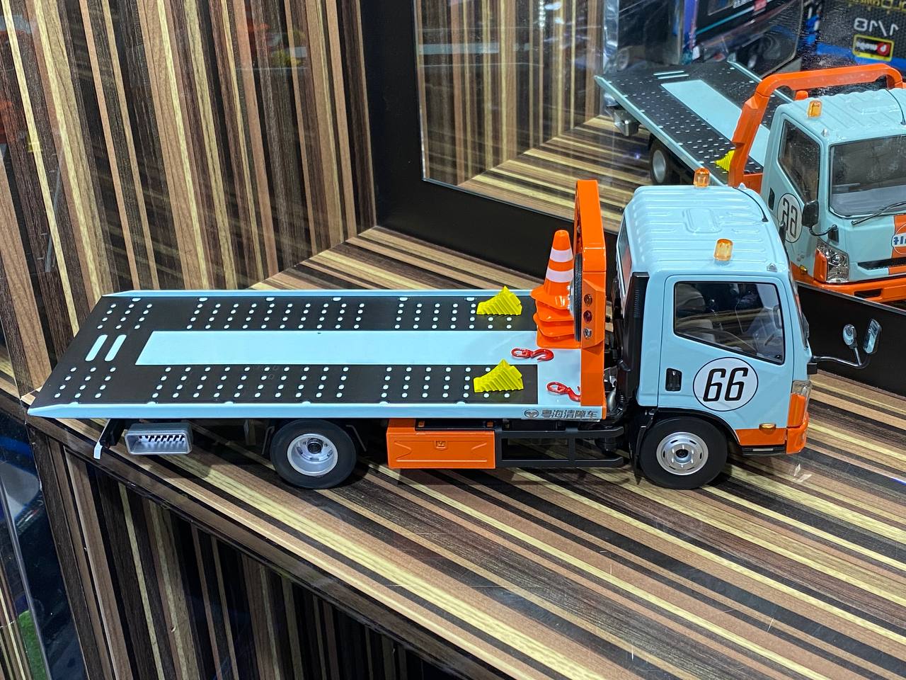 1/18 Diecast Miniature Flat Bed Tow Truck Gulf Gulf Blue DBGT Model|Sold in Dturman.com Dubai UAE.