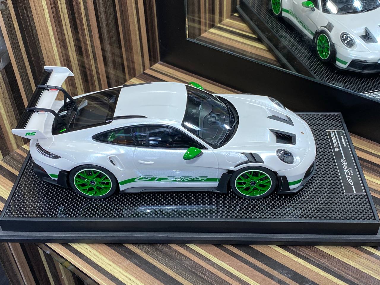 1/18 Porsche 911 GT3 RS Green Rim 10/49 white and green by Timothy & Pierre