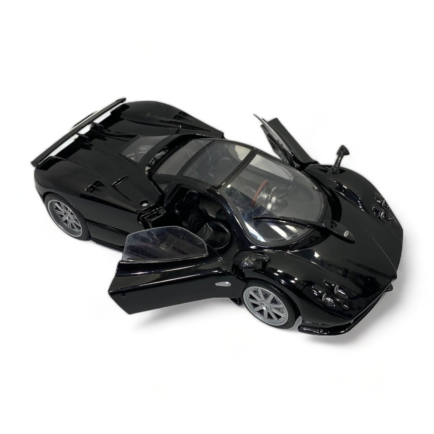 Motor Max Pagani ZONDA F BLACK 1/18