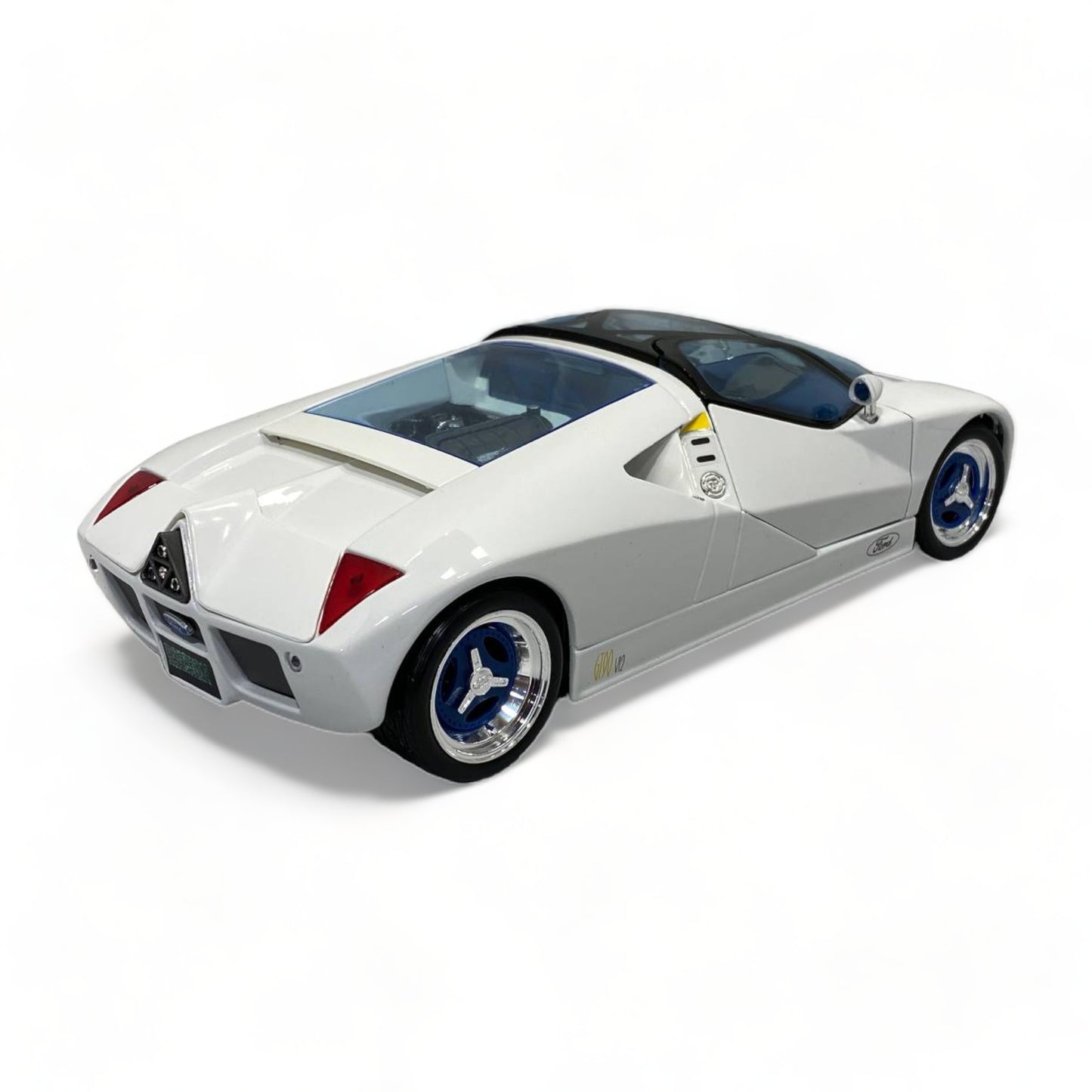 1/18 Diecast Maisto Ford GT90 WHITE Scale Model Car