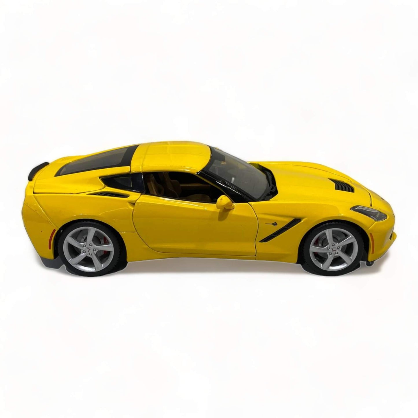 1/18 Diecast Maisto Chevrolet Corvette Stingray Yellow 2014 Scale Model Car|Sold in Dturman.com Dubai UAE.