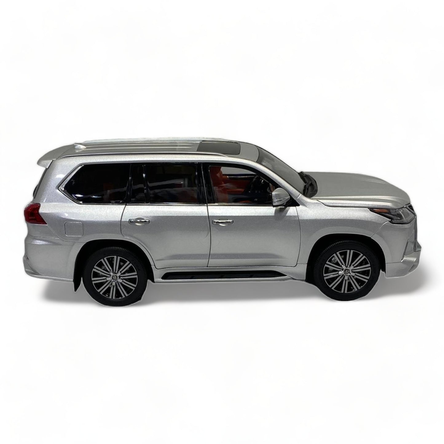 1/18 Lexus LX 570 Silver Model Car by LCD|Sold in Dturman.com Dubai UAE.