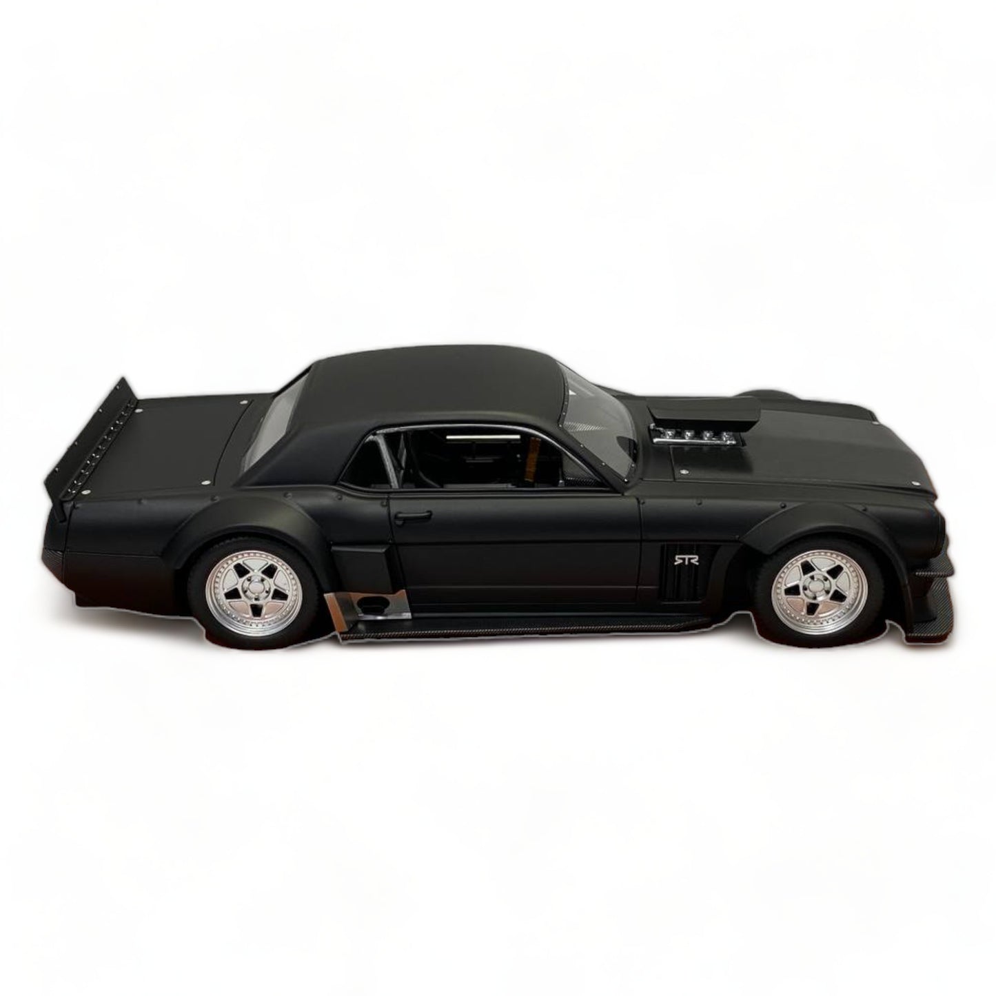 TOP MARQUES Ford Mustang Black Edition 1965