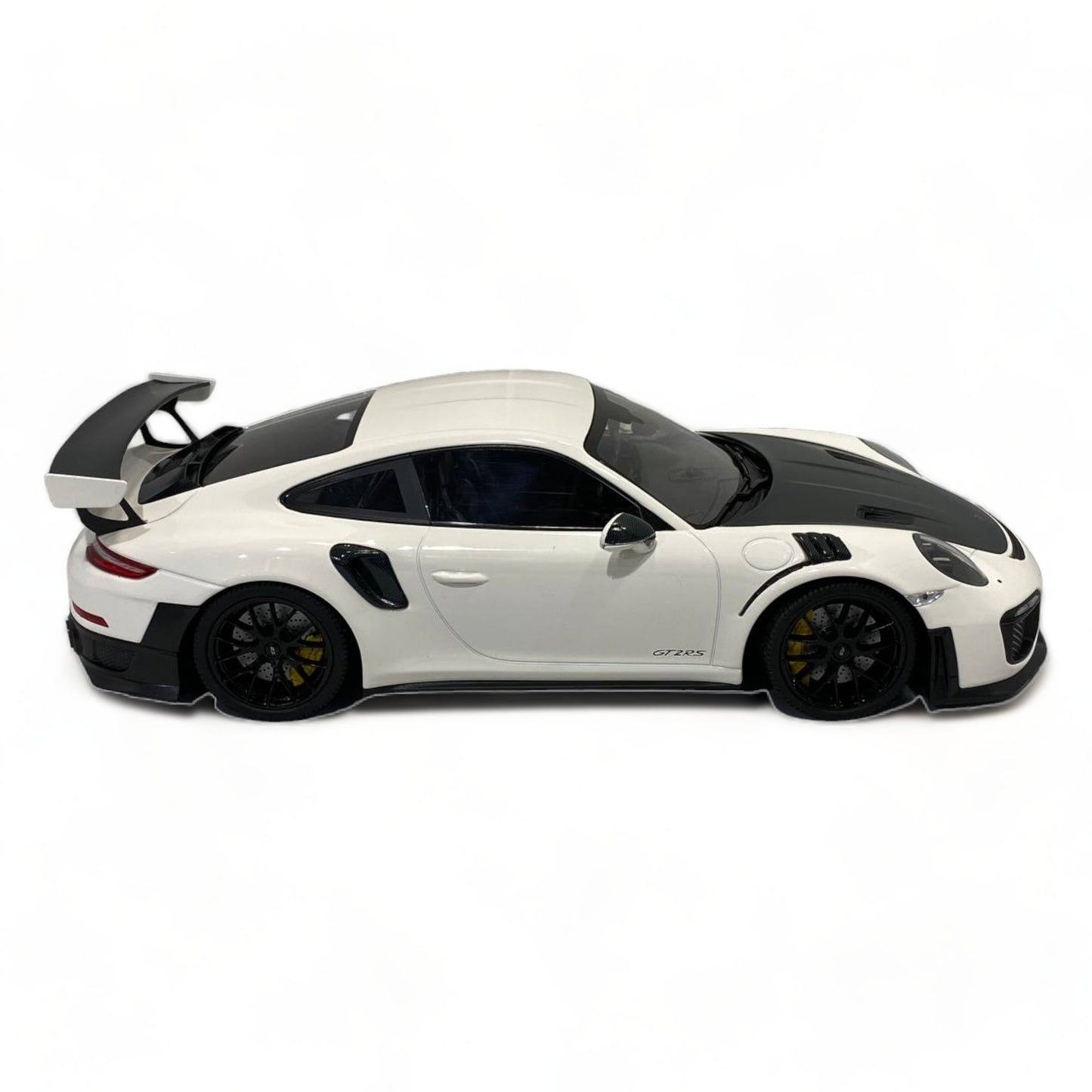 1/18 Minichamps Porsche 911 GT2 RS - White 2018 Model Car|Sold in Dturman.com Dubai UAE.