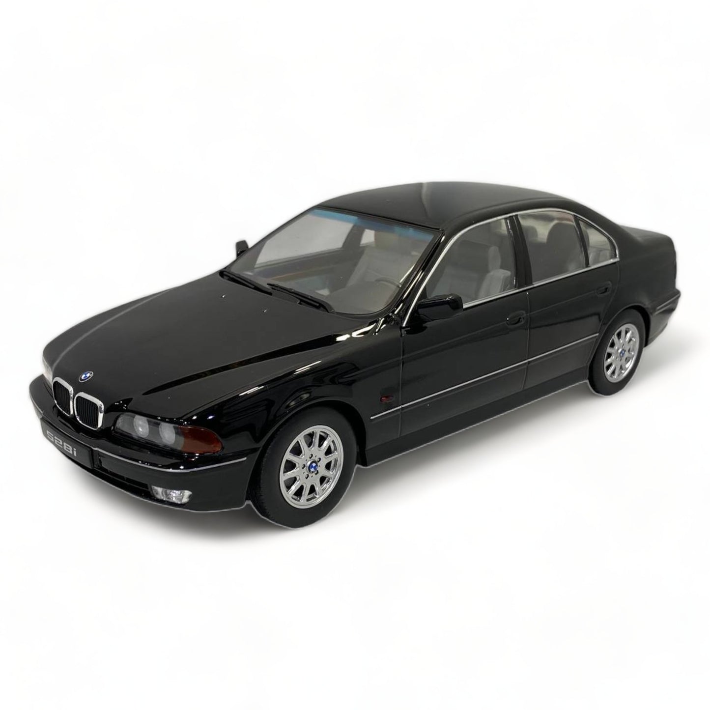 1/18 KK SCALE BMW 528i E39 SEDAN BLACK Model Car
