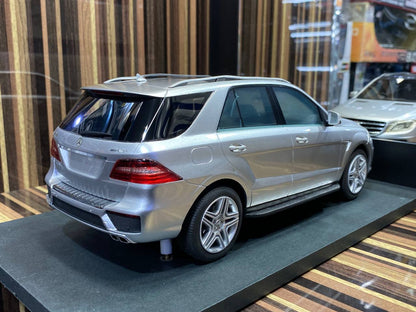 1/18 Diecast Mercedes-Benz ML 63 - Blue Scale Model Car|Sold in Dturman.com Dubai UAE.