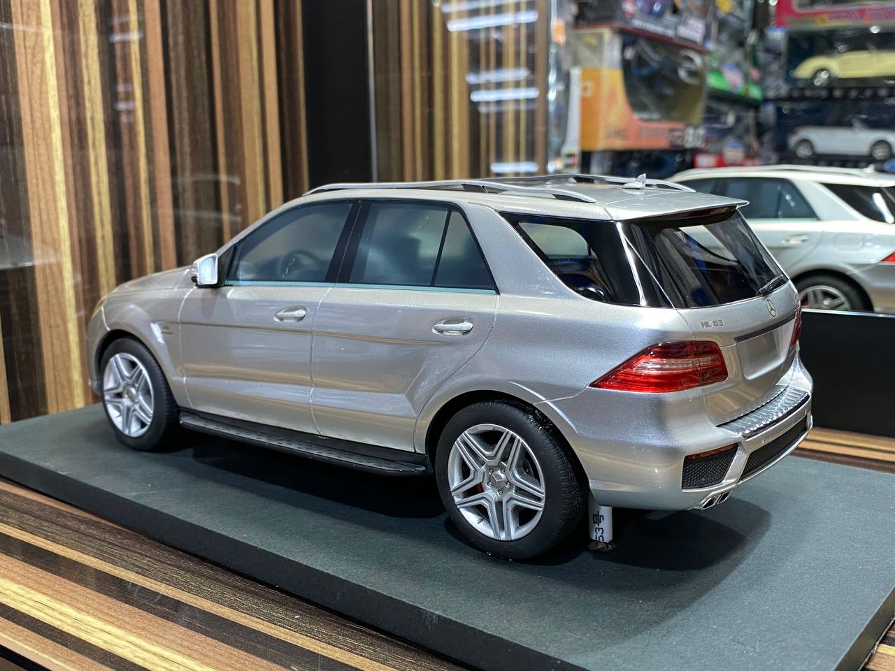 1/18 Diecast Mercedes-Benz ML 63 - Blue Scale Model Car|Sold in Dturman.com Dubai UAE.