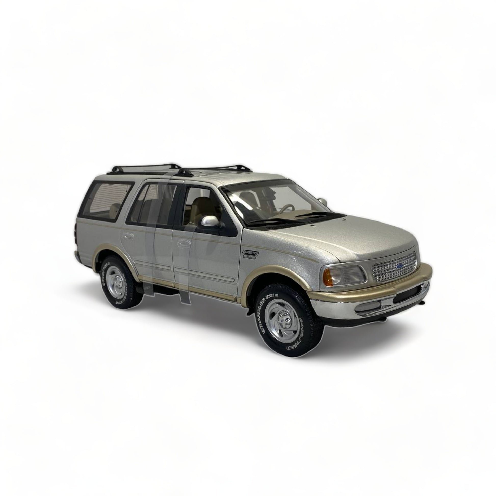 UT Models Ford Expedition (1/18 Scale)|Sold in Dturman.com Dubai UAE.
