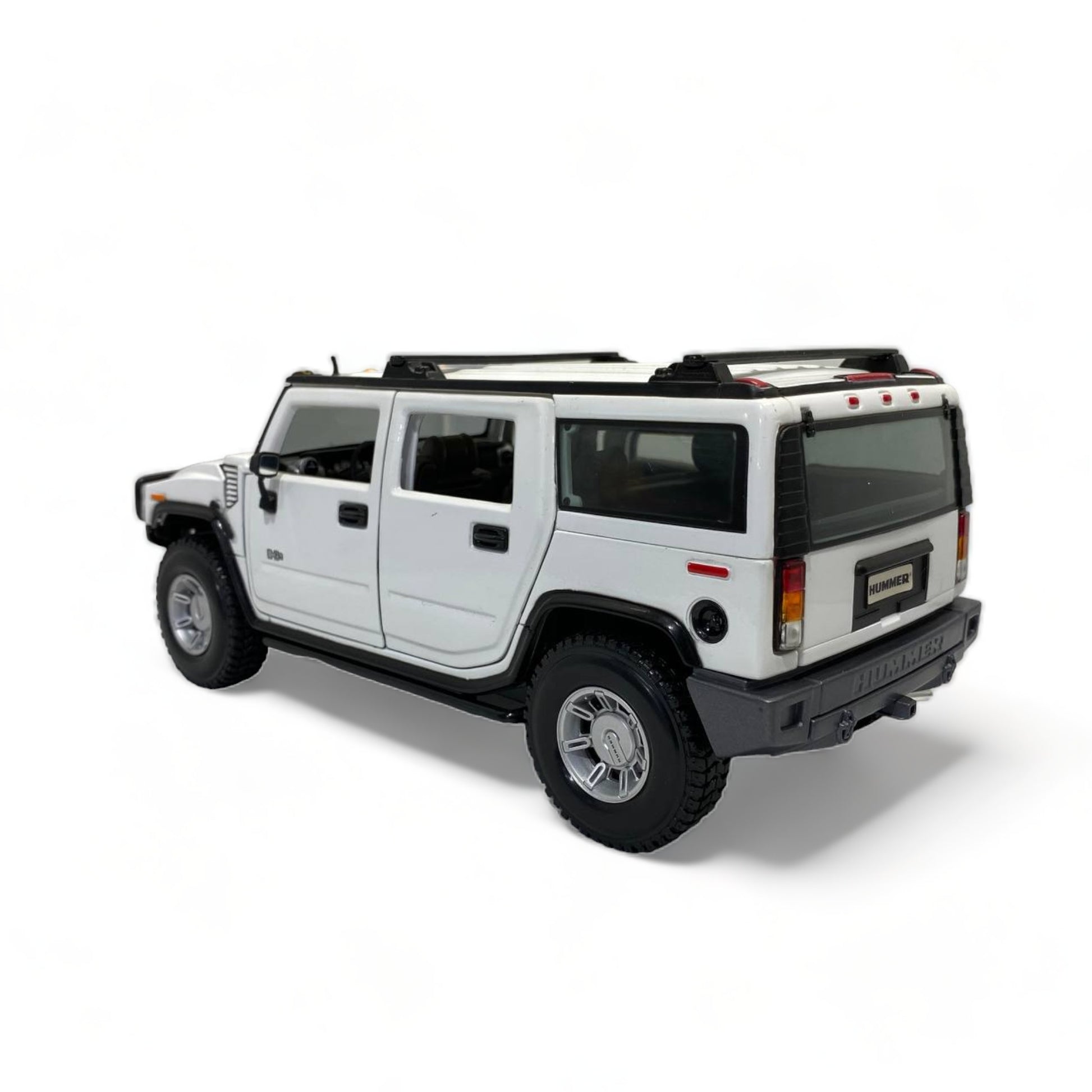 Maisto HUMMER H2 SUV - White (1/18 Diecast Metal, All Opening)|Sold in Dturman.com Dubai UAE.