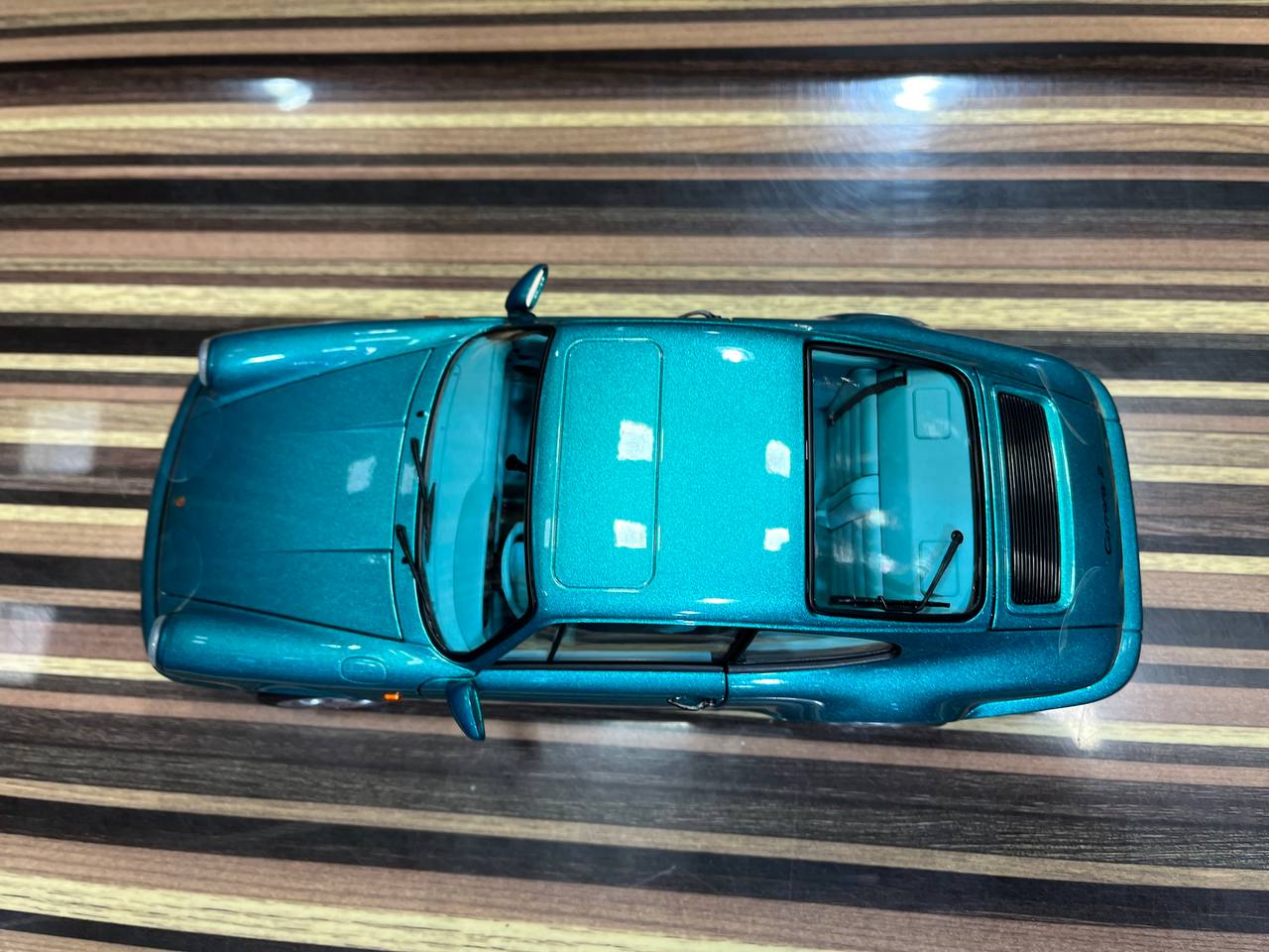 Norev Porsche 911 Carrera 2 - 1/18 Diecast Model, All Opening - Green
