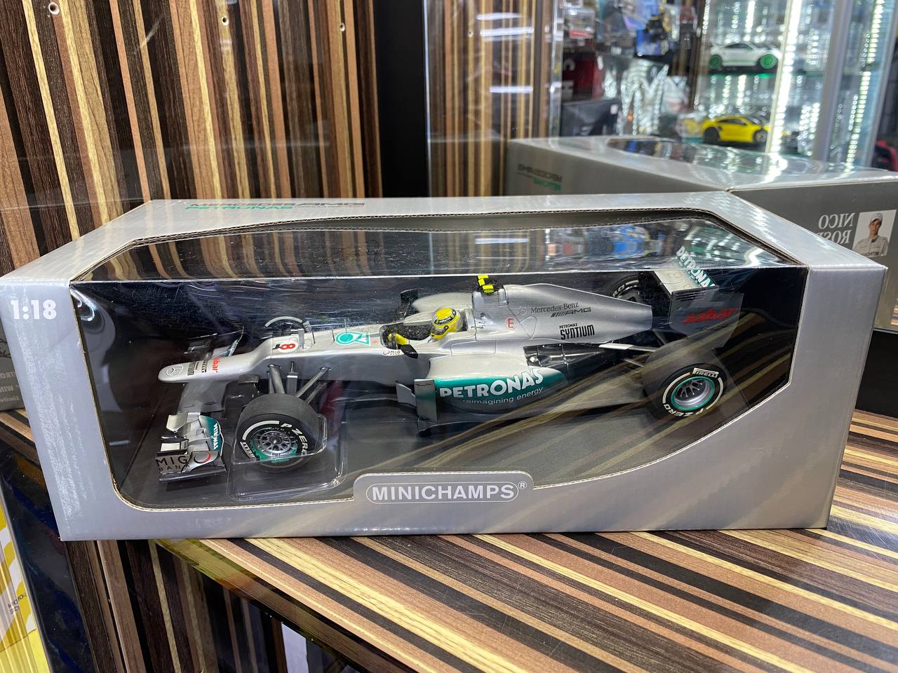 Mercedes Benz AMG Petronas F1 W03 #8 N. Rosberg 2012 by Minichamps [1/18 Diecast Silver]