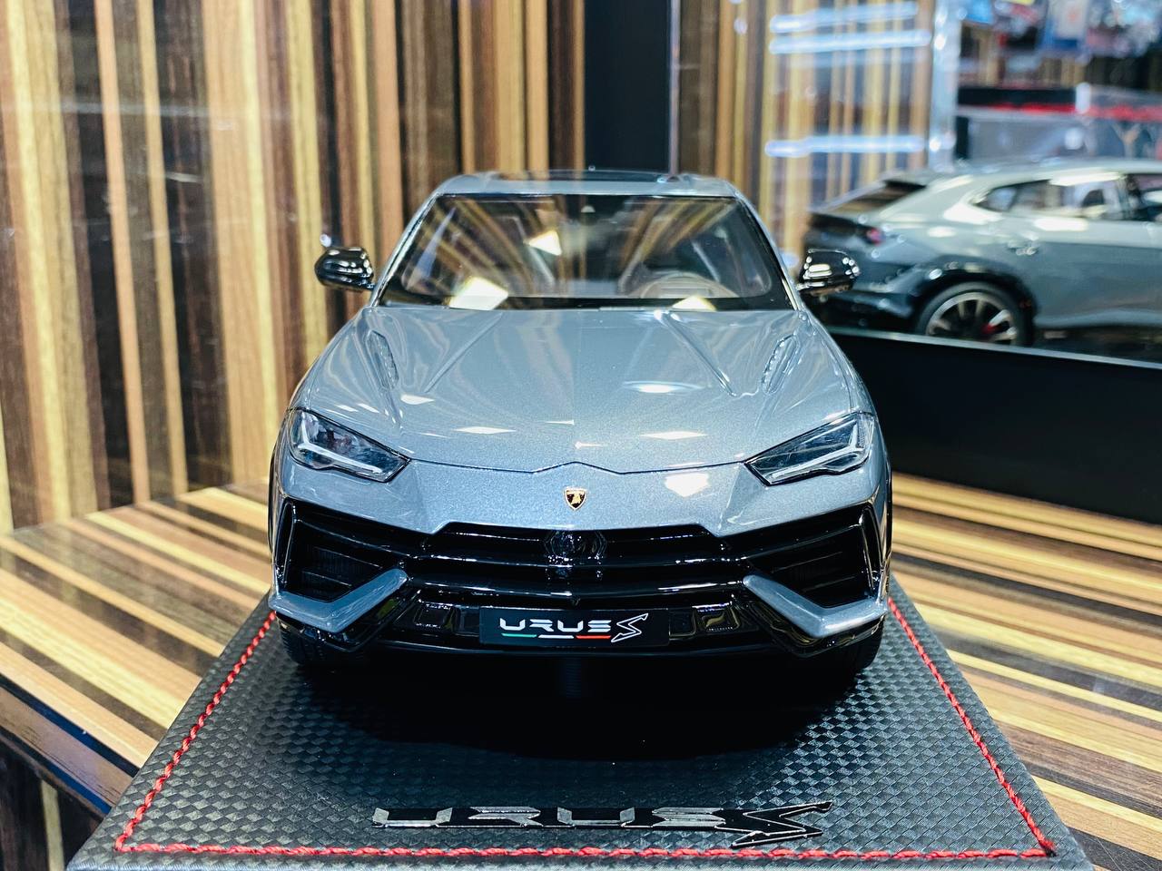 1/18 MR Collection Models Lamborghini URUS S Resin Model - Grey | Limited Edition