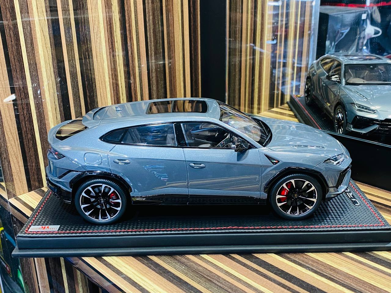 1/18 MR Collection Models Lamborghini URUS S Resin Model - Grey | Limited Edition