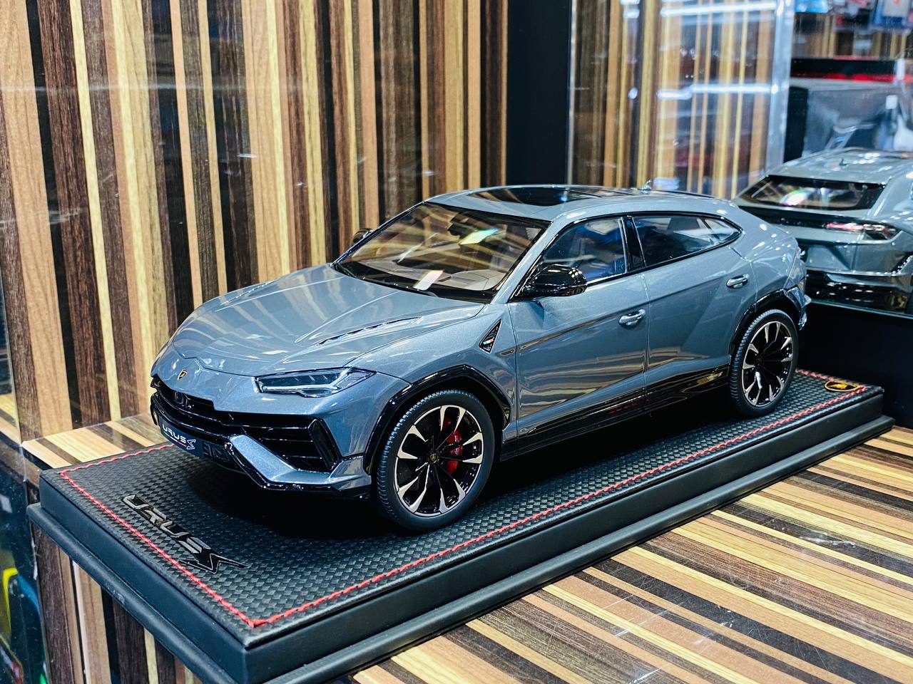 1/18 MR Collection Models Lamborghini URUS S Resin Model - Grey | Limited Edition
