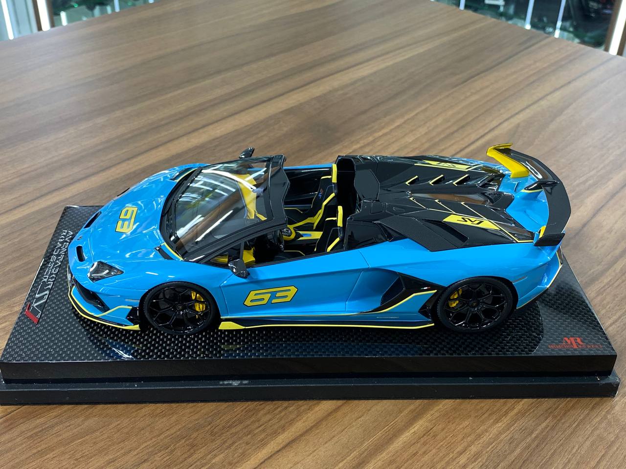 1:18 Resin Model – MR Collection Lamborghini Aventador Roadster SVJ #63 – Blue/Yellow – 1 of 1