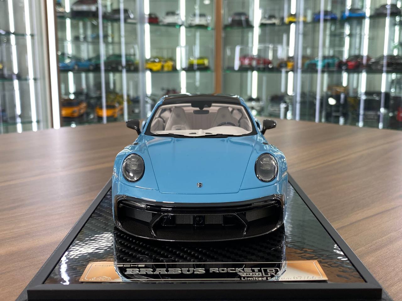 1/18 Resin – VIP Model Porsche BRABUS Rocket 900 R Frozen Blue Decal Ltd.Edn. 66 pcs