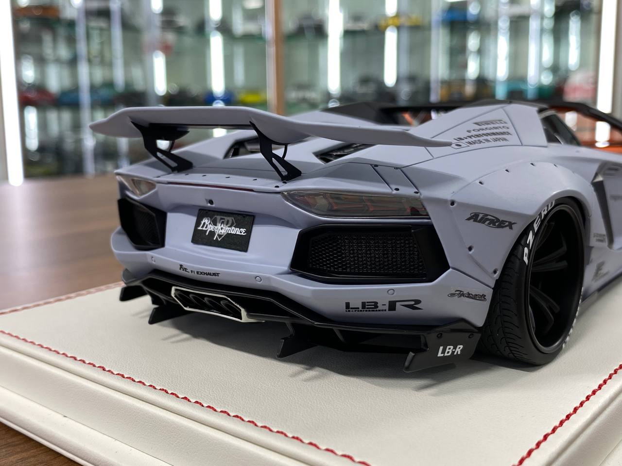 1/18 Resin Model – Lamborghini Aventador Roadster LB Performance | Davis & Giovanni | Matt Grey | 1 of 7