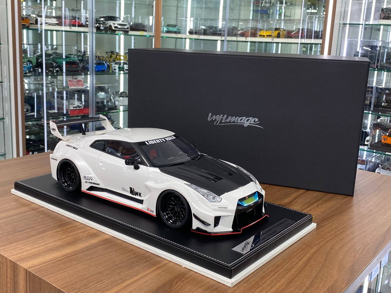 ★ 1/12 IVY Image Nissan GT-RR LB-Silhouette Works | Pearl White | Resin Model