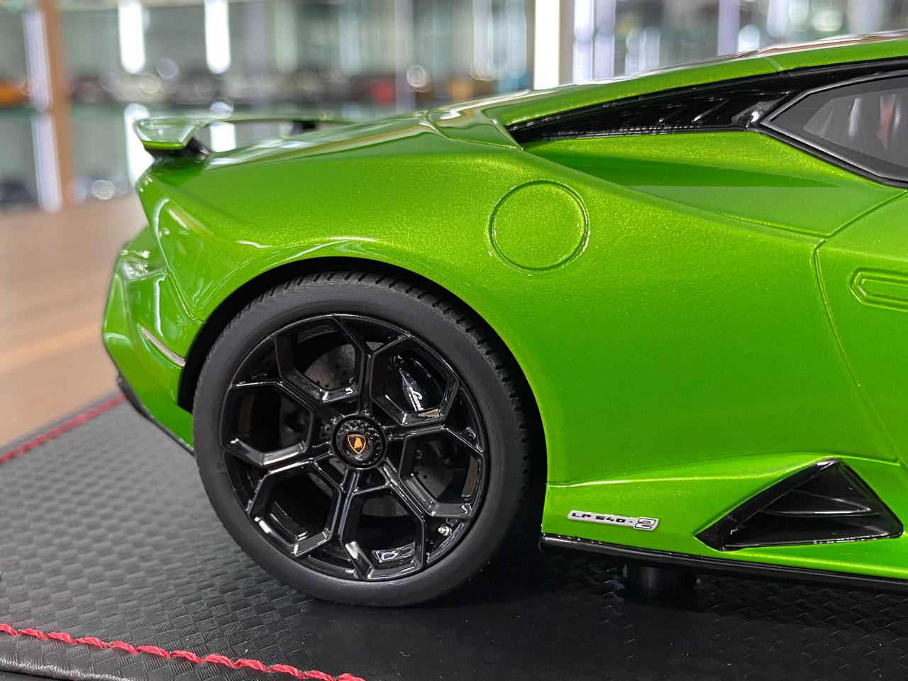 ★ 1:18 MR Collection Lamborghini Huracan Tecnica – Green – Limited Edition