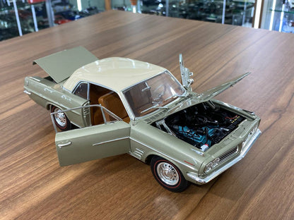 Highway 61 Pontiac LeMans Coupe 1963 -[1/18 Diecast, Green]