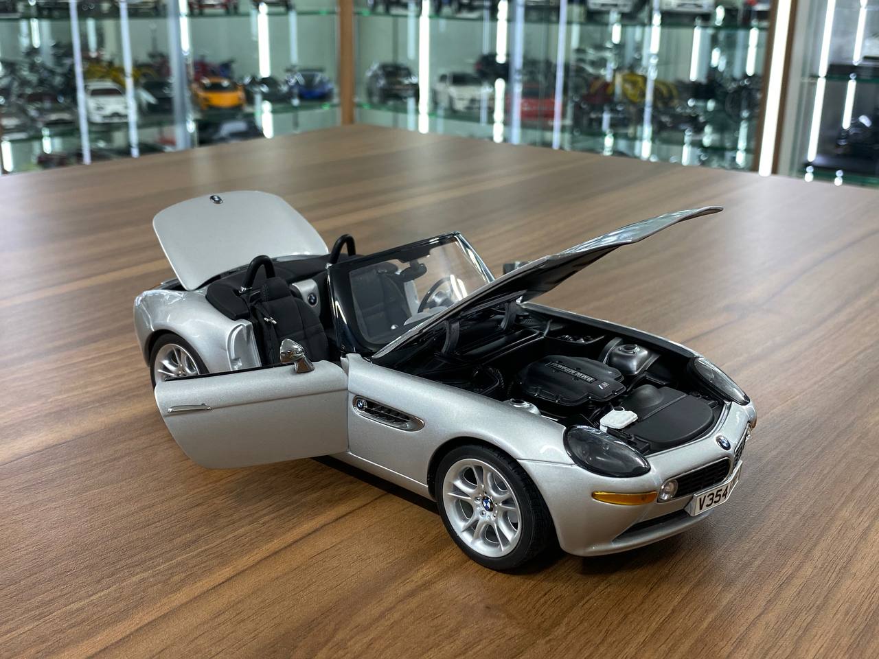 pour pièces ou restauration BMW Z8 gris argent Cabriolet soft top au 1/18 KYOSHO | eBay pour pièces ou restauration BMW Z8 gris argent Cabriolet soft top au 1/18 KYOSHO | eBay
