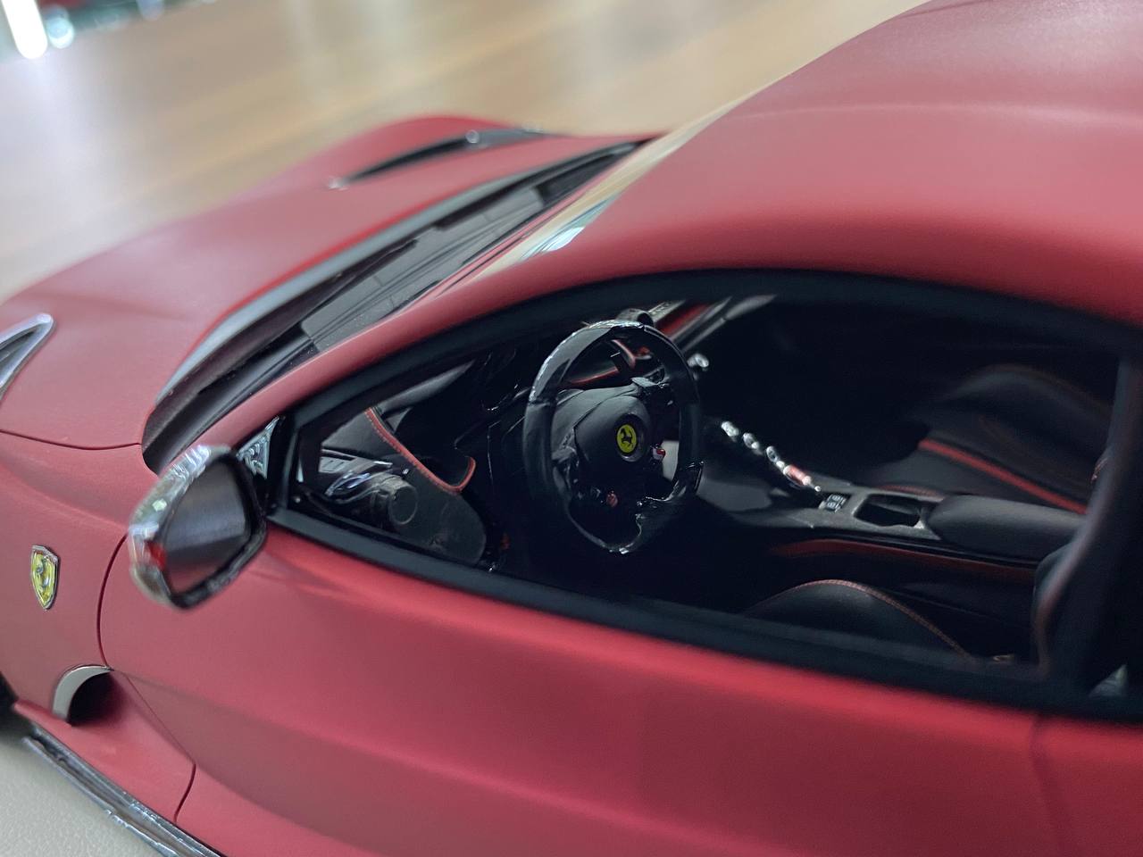 1:18 Resin – Davis & Giovanni Ferrari 812 Superfast Novitec Matt Red Limited 1 of 1