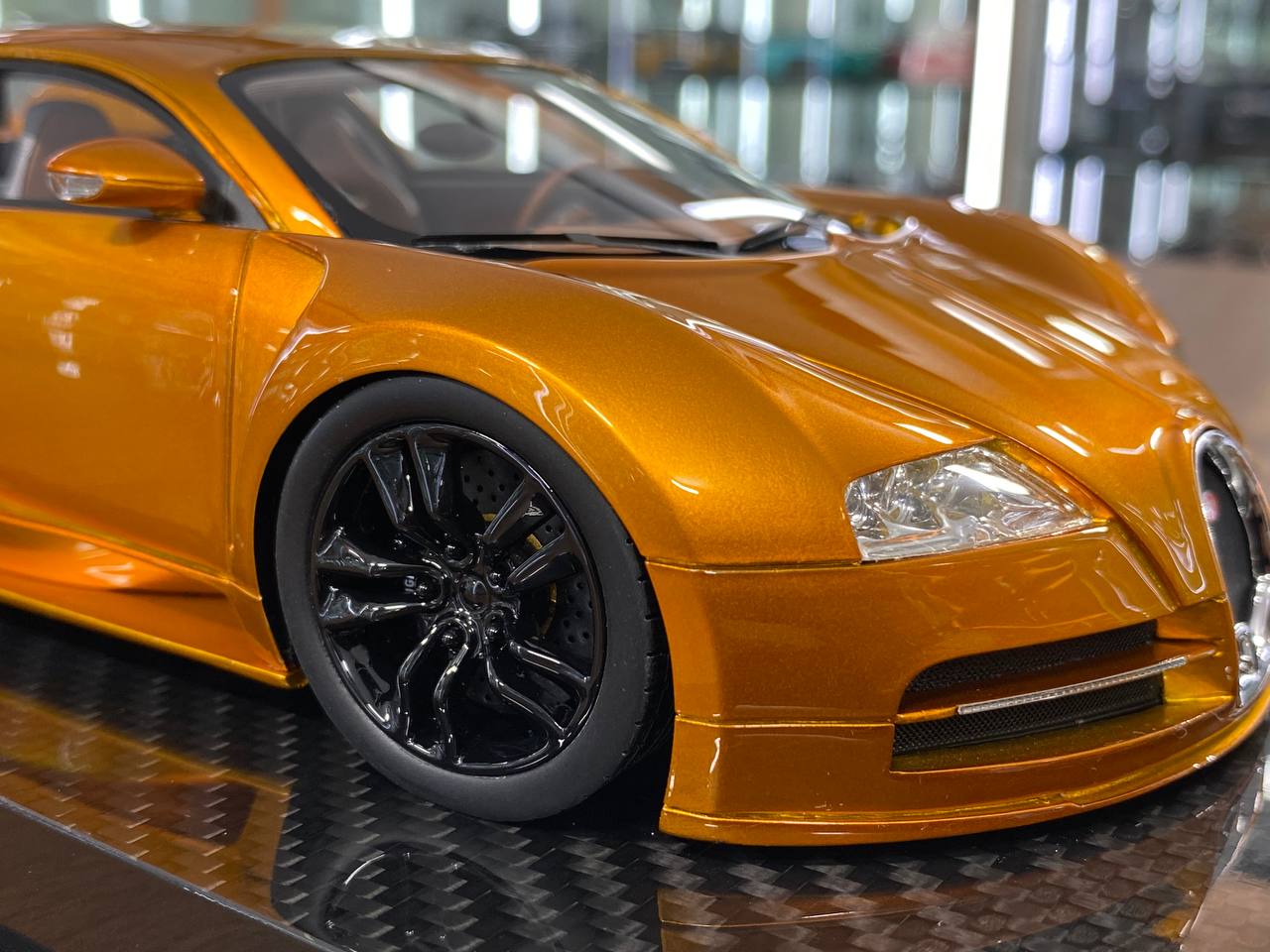 1/18 Resin Model – Bugatti Veyron | Ultra Unique | Gold | Limited 20 pcs