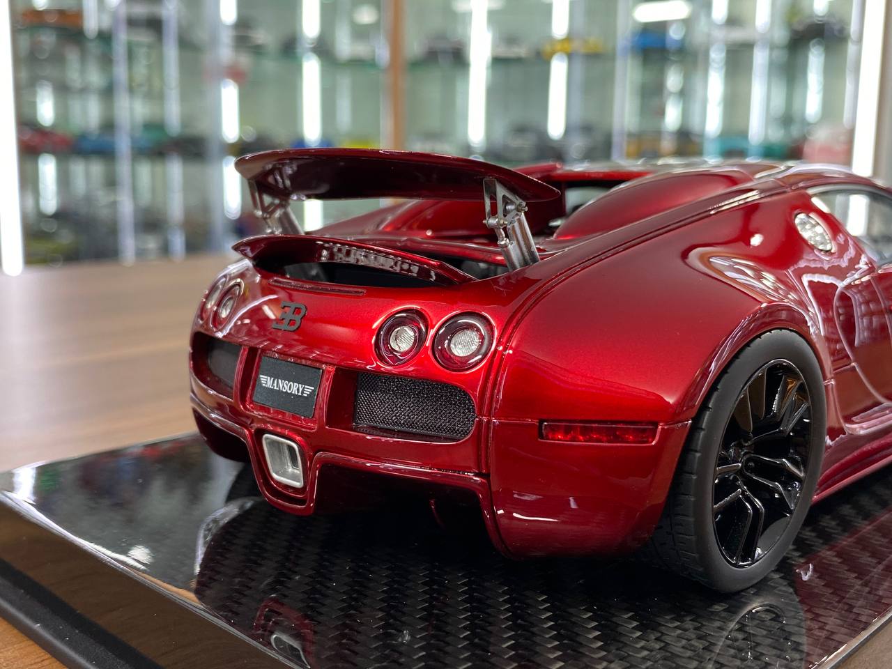 1/18 Resin Model – Bugatti Veyron | Ultra Unique | Red | Limited 20 pcs