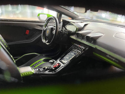 ★ 1:18 MR Collection Lamborghini Huracan Tecnica – Green – Limited Edition