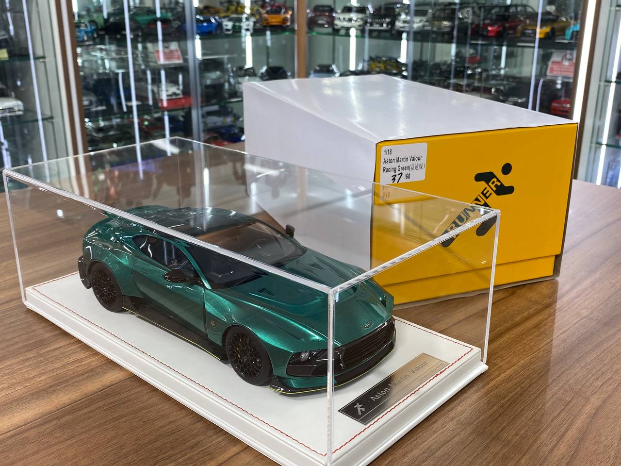 1/18 Resin Aston Martin Valour by Runner Limited 30 pcs Verdant Jade