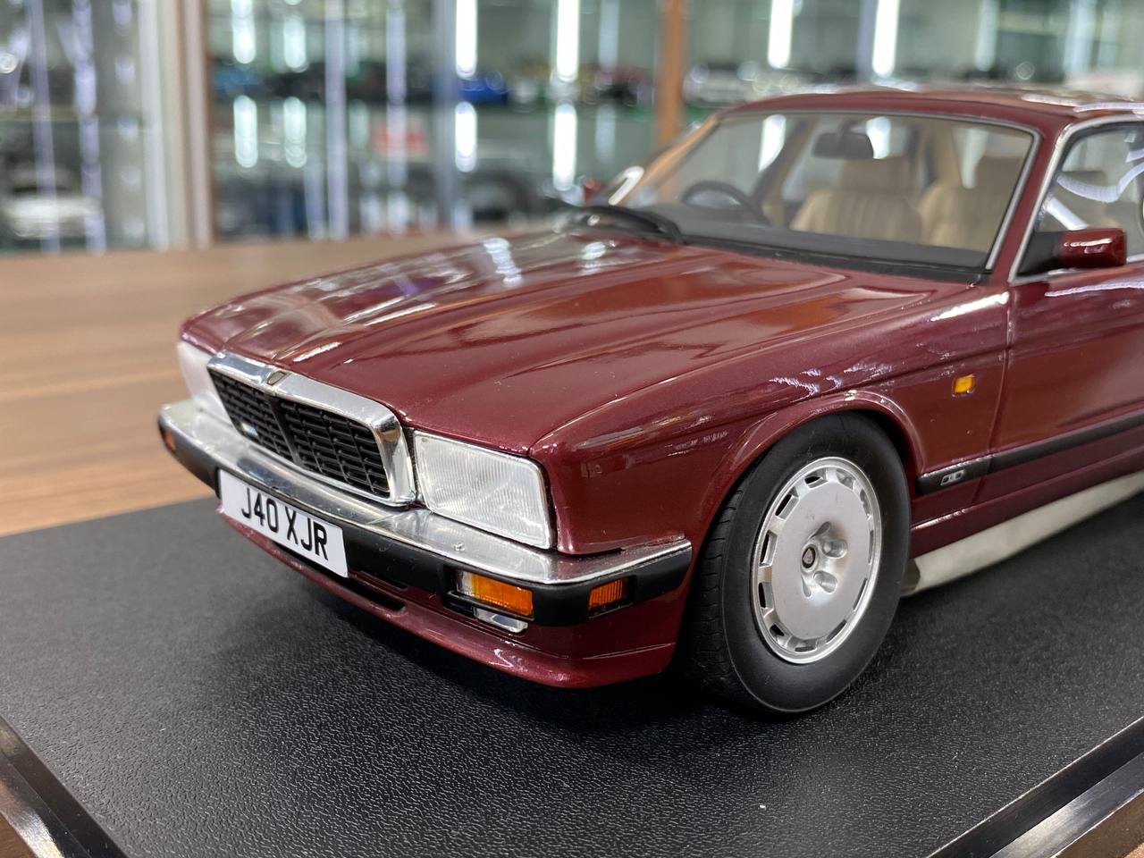 1/18 Diecast CULT JAGUAR XJR XJ40 REGENCY RED METALIC