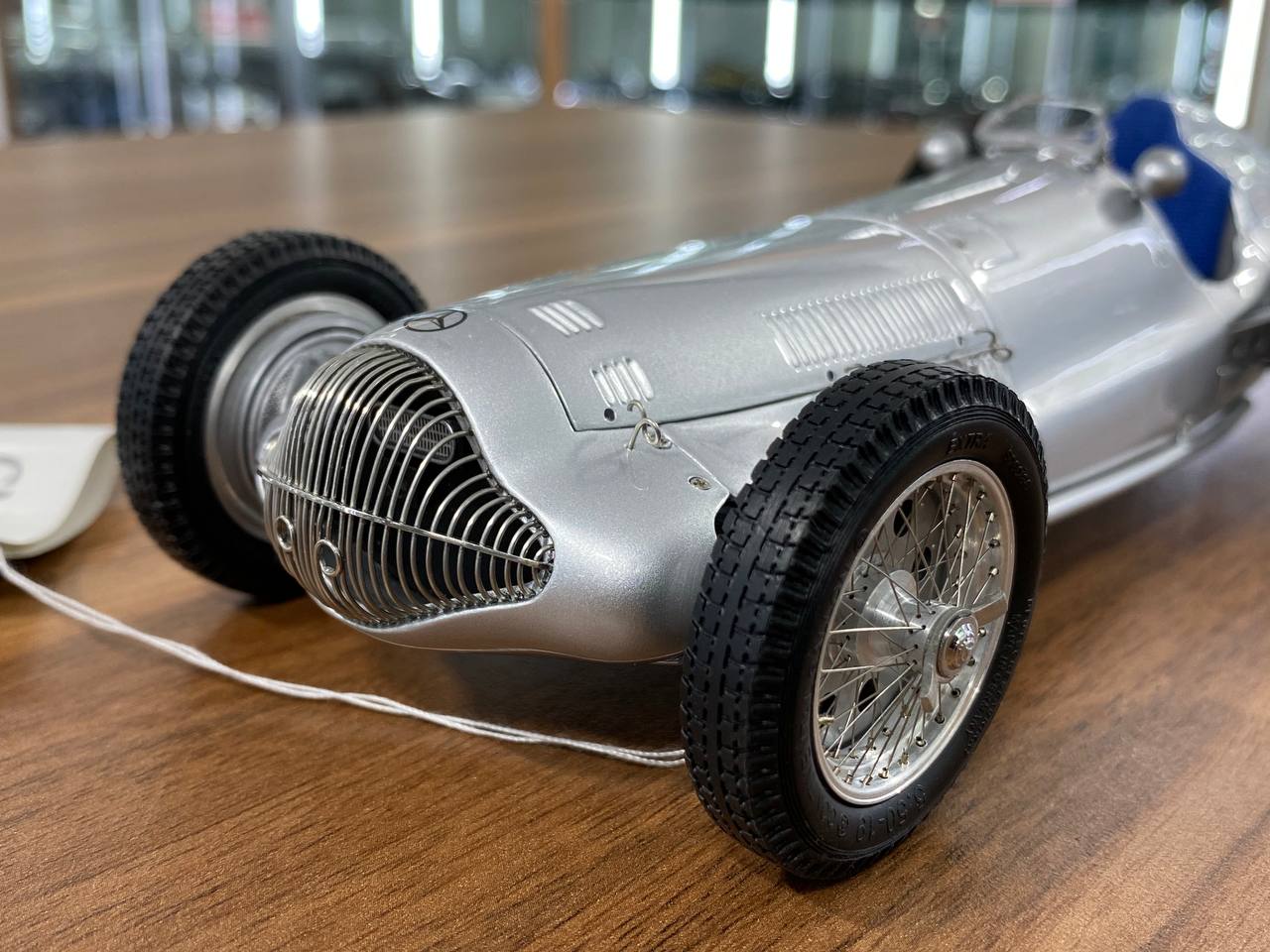 CMC Mercedes-Benz W154 - 1/18 Diecast Model, All Opening - Silver