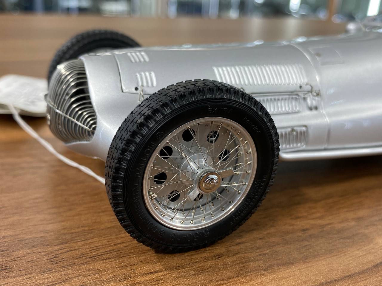 CMC Mercedes-Benz W154 - 1/18 Diecast Model, All Opening - Silver