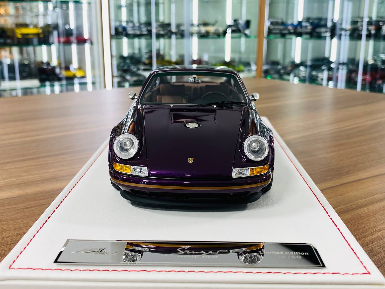 Ivy Model Porsche 911 Singer – 1/18 Resin Model, Carmona Red/Purple, Limited 14/51