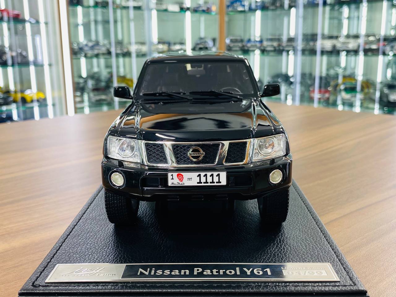 Ivy Model 1/18 Nissan Patrol Safari Y61 – Black, Limited Edition 01/100