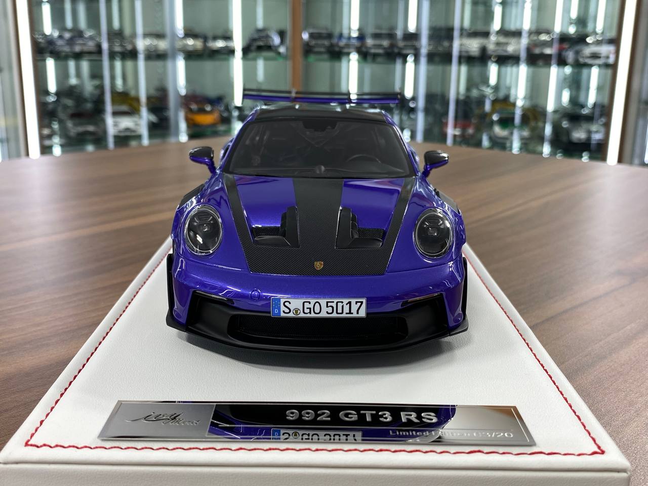 Ivy Model 1/18 Porsche 911 992 GT3 RS Weissach – Ultraviolet, Limited to 20 pcs