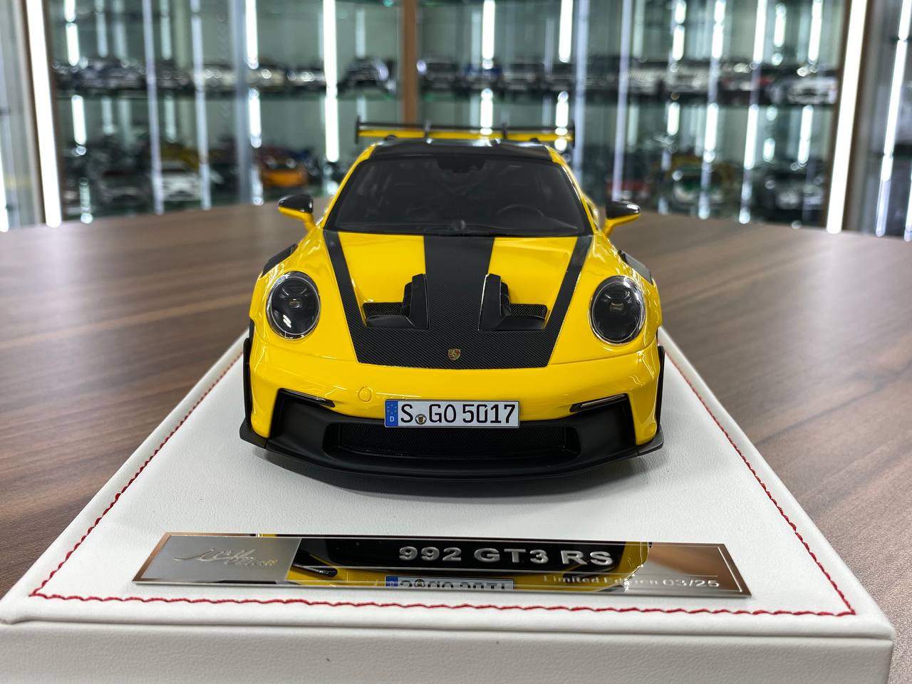Ivy Model 1/18 Porsche 911 992 GT3 RS Weissach – Racing Yellow with Black Wheels, Limited to 25 pcs.