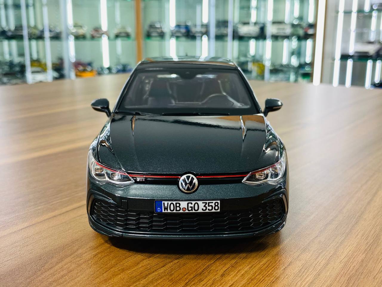 1/18 Diecast - VolksWagen Golf GTI 2021 Black metallic by Norev