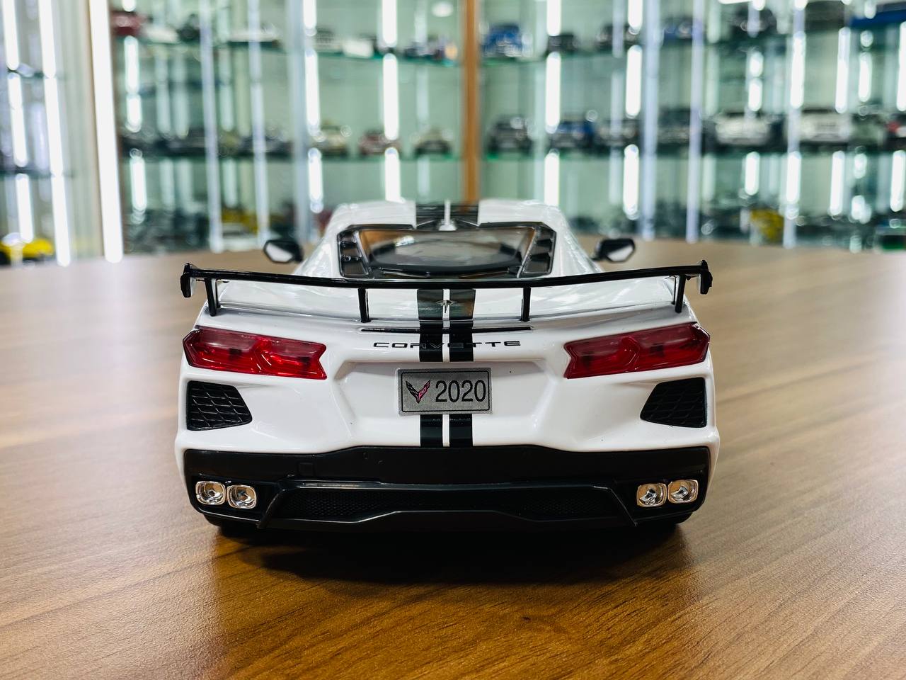 1/18 Diecast Full opening  Maisto Chevrolet Corvette Stingray Coupe 2020 White