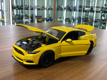 1/18 Diecast Maisto Ford Mustang 2015 Yellow